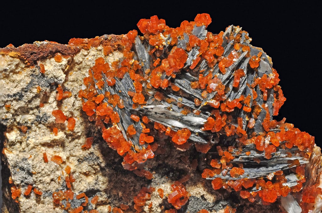 Les trésors oubliés d'Aouli et Mibladen : quand la recherche de minéraux fait vivre une population oubliée