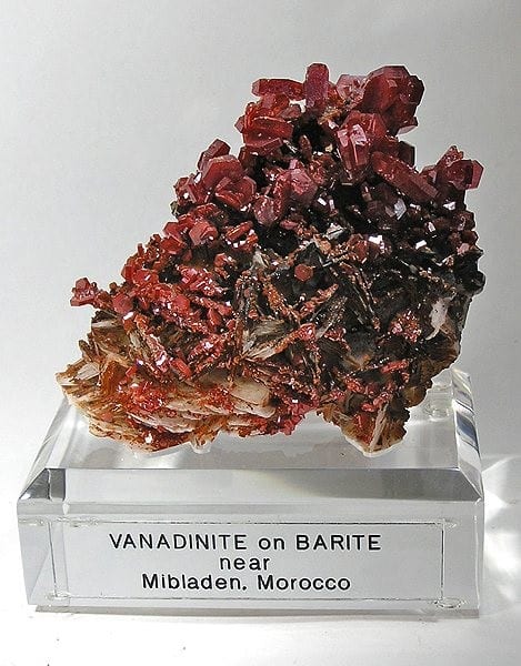 Les trésors oubliés d'Aouli et Mibladen : quand la recherche de minéraux fait vivre une population oubliée