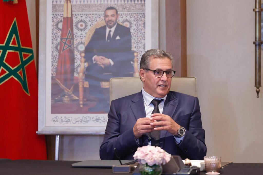 Aziz Akhannouch lors du lancement d’un programme de mise à niveau des centres de santé au Maroc