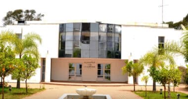 Élections Ordre des médecins : retard, tensions et bras de fer autour de la loi 08-12