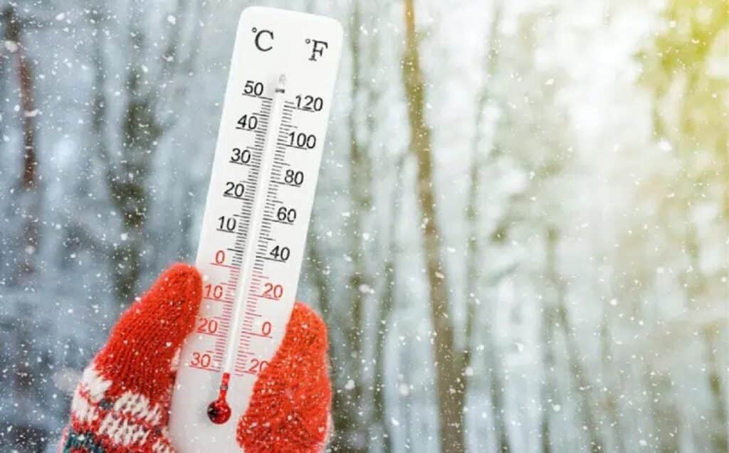 Averses orageuses, chutes de neige et temps froid, jusqu’à -8 °C dans certaines régions