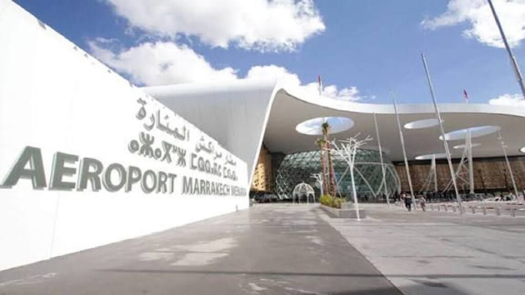 Façade de Marrakech-Menara avec incident de plafond sous contrôle.