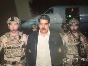 Nicolas Maduro ramené à New York où il sera jugé pour narcoterrorisme