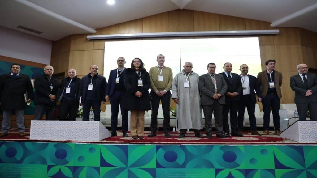 Table ronde et participants au Centre Technique des Oléagineux Meknès