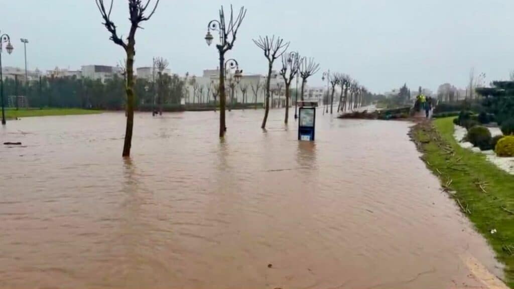 Fortes pluies à Tétouan : crues et montée des eaux près de Bni Harchen