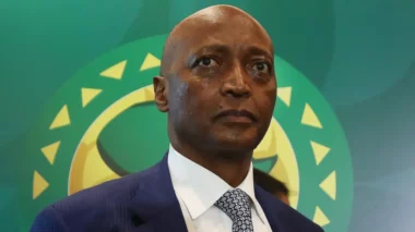 Finale de la CAN 2025 : après le flou de Dakar, Motsepe appelé à lever les ambiguïtés au Maroc