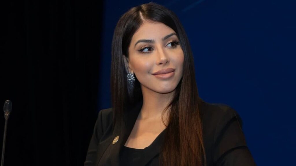 L’Association des Alumni de l’Université Columbia élit Lamia Bazir à sa présidence.