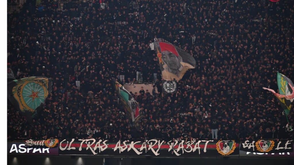 &ldquo;Vivre dans l’honneur ou mourir debout&rdquo; : plongée dans l’univers des Ultras Askary