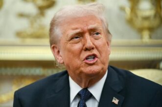 Trump menace de &ldquo;cesser tout commerce" avec l'Espagne, "très peu coopérative&rdquo;