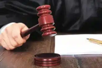 Traite d’êtres humains : 6 ans ferme pour “Moulinex” et la mère d’Adam Benchekroun