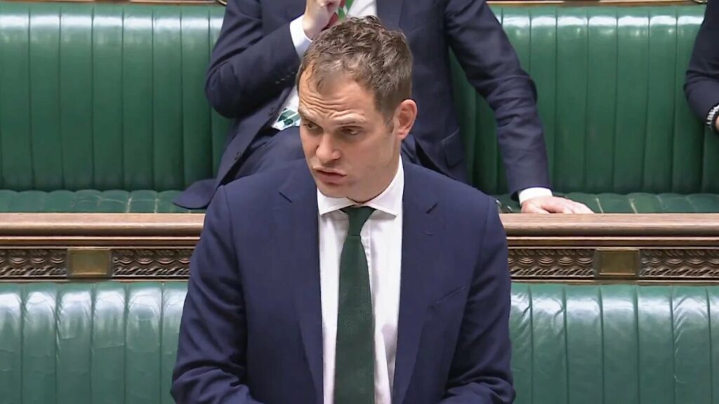 Hamish Falconer réaffirme le soutien du Royaume-Uni au plan d’autonomie du Maroc pour le Sahara marocain.