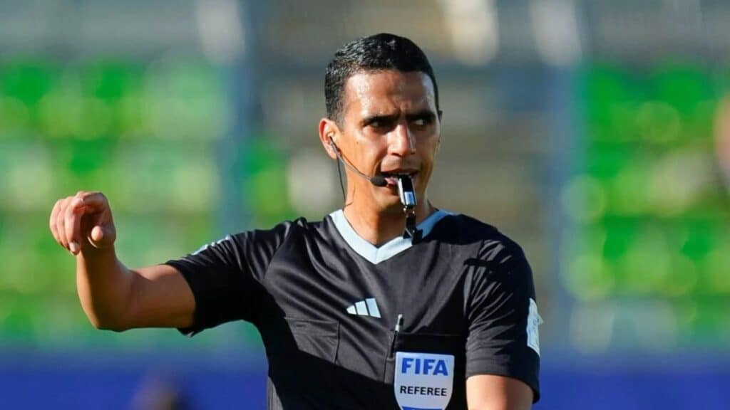 Coupe du monde 2026 quatre arbitres marocains sélectionnés par la FIFA