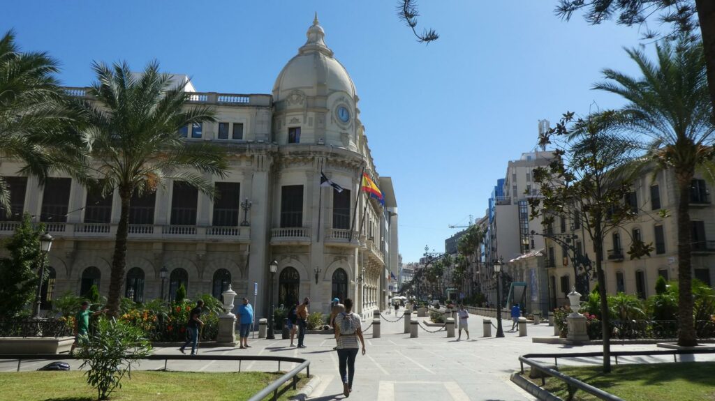 Morocco-Spain. Sebta, Melilia and the fiction of a Moroccan-American front to reclaim the enclaves