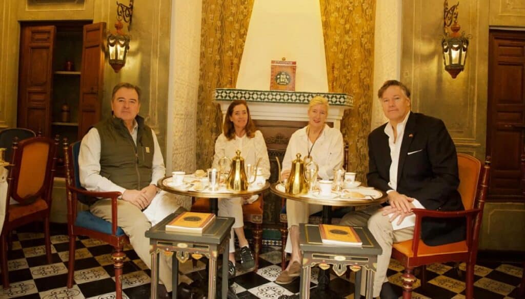 Christopher Landau clôt sa visite au Maroc par une immersion dans la médina de Marrakech